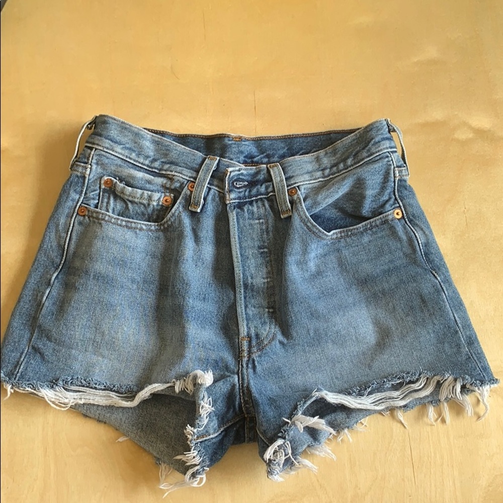 Levi High waisted shorts